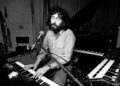 Rick Davies, do Supertramp, que cantou 'adeus estranho', morre aos 81