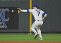 Royals SS Bobby Witt Jr. (espasmos traseiros) sai do jogo vs. gêmeos