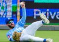 Royals derruba o final de casa 8-5 contra Toronto