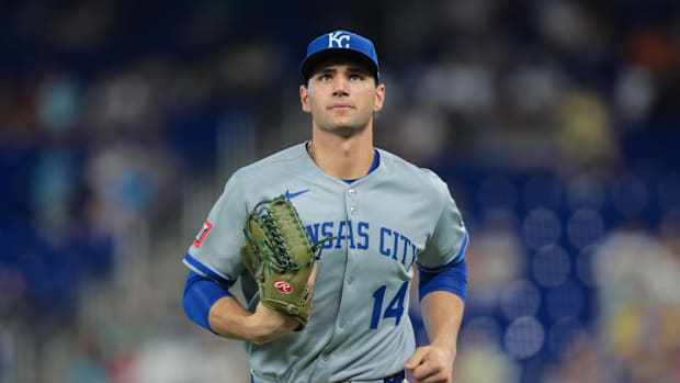 Royals espero que o Movimento Juvenil Spurs Playoff Push após os últimos movimentos da lista