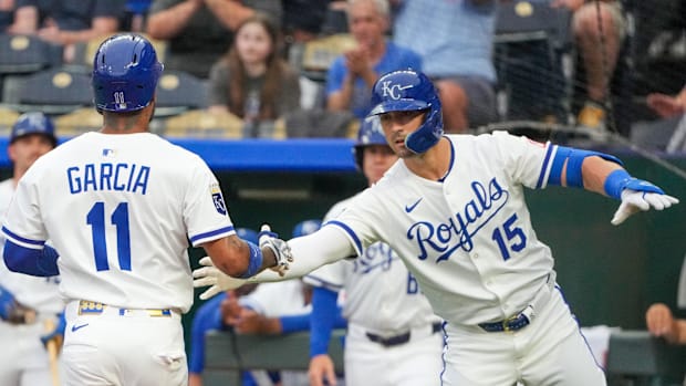 Royals instou a tomar uma decisão importante da lista sobre a adição do prazo