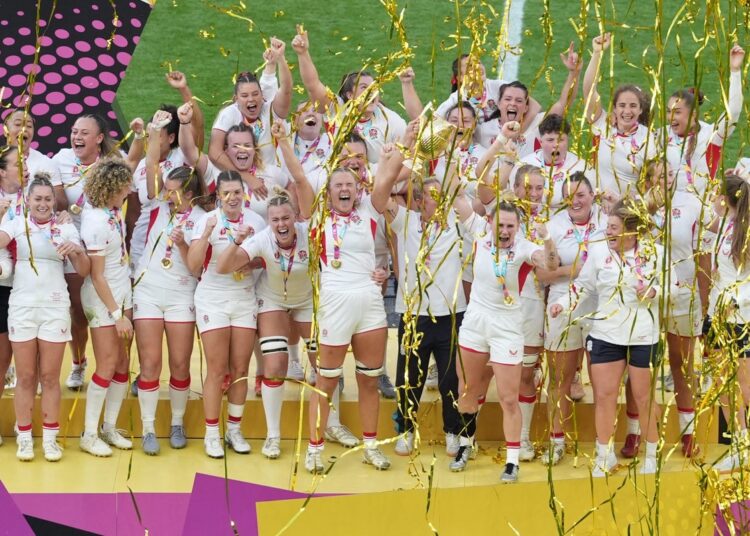 Royals lidera parabéns pelos campeões da Copa do Mundo de Rugby da Inglaterra