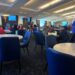 O Royals recebeu alunos da quarta série de Scuola Vita Nuova no Kauffman Stadium como parte do ...