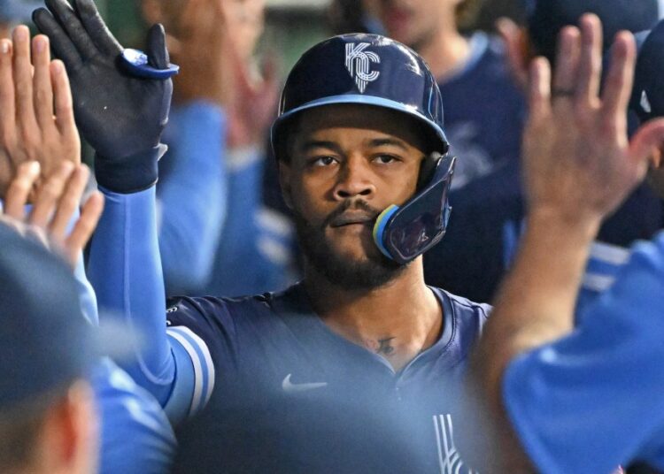 Royals vence por 2-1, mas prenda a respiração por Bobby Witt Jr
