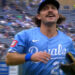 Royals vira um jogo duplo para terminar o turno