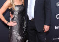 Russell Crowe mostra a perda de peso antes do casamento, enquanto faz uma fala apaixonada