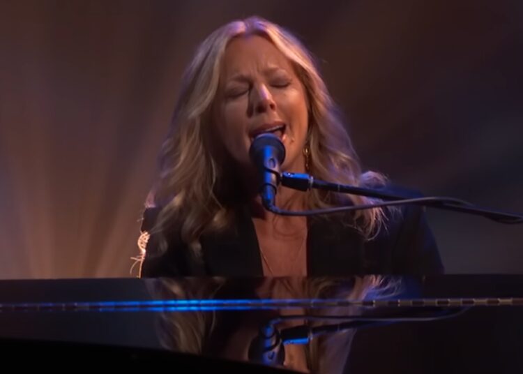 Sarah McLachlan estreia nova música em Kimmel depois de protestar contra sua suspensão: assista