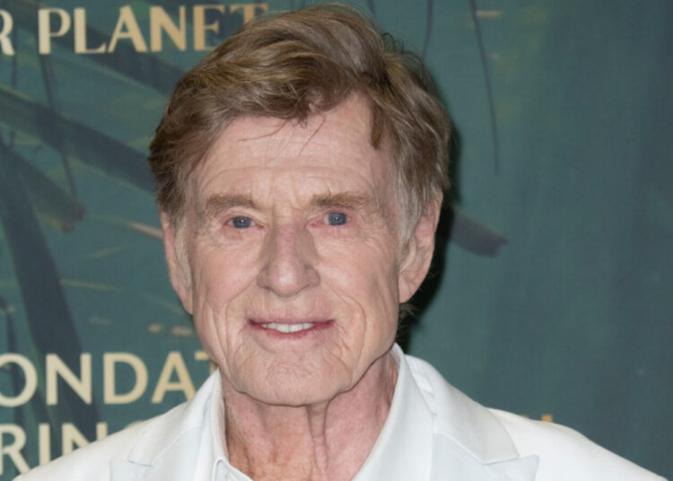 Scarlett Johansson se lembra de se sentir inspirado por Robert Redford