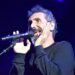 Serj Tankian compartilha uma nova música Balladic "I'm in Heaven"