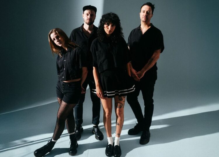 Sete Blood lançar nova música 'Strangers'
