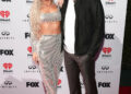 Sharna Burgess e Brian Austin Green Compartilhe um novo vídeo raro de sua família misturada - e isso desencadeia uma grande reação