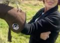 Sharon Osbourne quebra o silêncio na morte do marido Ozzy: 'Ainda encontrando meu pé'