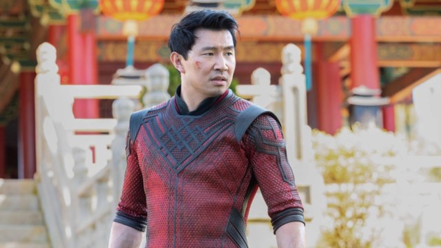 Simu Liu, do dia do juízo final, promete Robert Downey Jr.