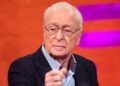 Sir Michael Caine sai da aposentadoria aos 92 para o papel em um grande filme de ação