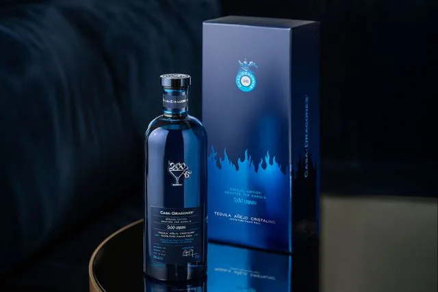 Smash Hit de Karol G '200 Copas' é a inspiração para uma nova tequila da Casa Dragones