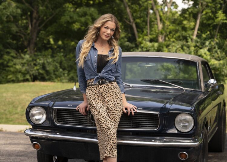 Sneak Peek: Leann Rimes fala “9-1-1: Nashville”