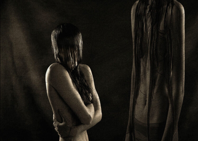 Sofia Isella desce para loucura em novo videoclipe para "Muse" »// Melodic Magazine