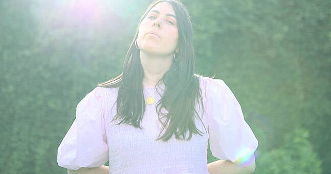 Sorcha Richardson anuncia 'New Music Warm-Up Shows' em Dublin e Dundalk