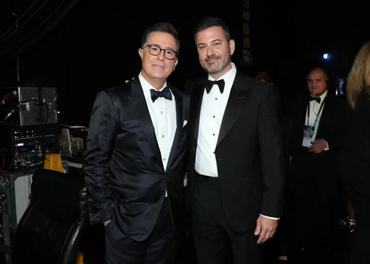Stephen Colbert declara 'tardio'