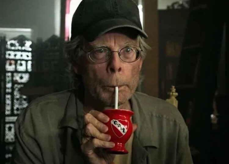 Stephen King revela o filme de terror que ficou “seus dedos frios sob [his] pele"