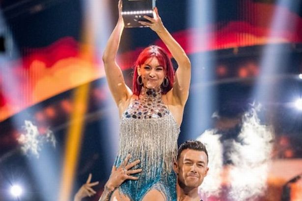 Strictly Come Dancing Launch Show Teaser revelado quando Dianne Buswell leva o centro do palco