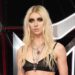 Taylor Momsen compartilha segredos de fitness para videoclipe nude