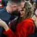 Taylor Swift é a mais famosa de todas as ondas, mas ela vai mudar por causa disso? Não apostamos