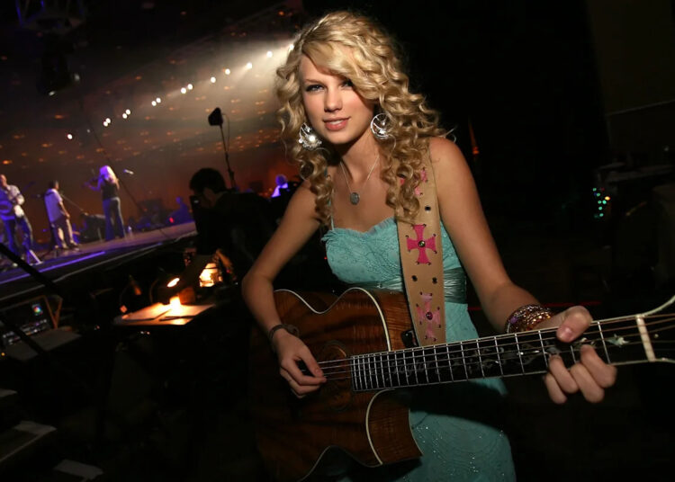 Taylor Swift realizou um concerto privado de três horas para a esposa do lutador Jeff Jarrett antes de morrer