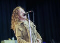 Tom Sandoval Canais Eddie Vedder em Tribute Wild Onstage Pearl Jam