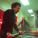Veja Emile Hirsch em 'Lipo-Lize Comédia de Horror (Primeira Lonagem Exclusiva)