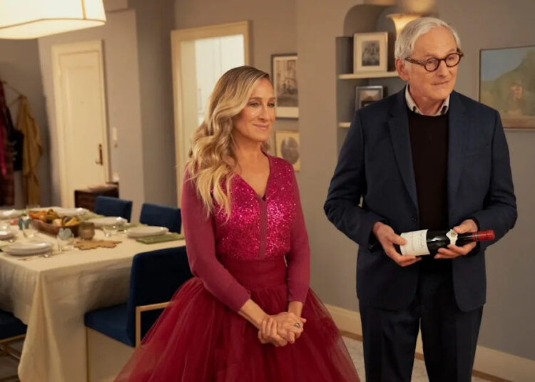 Victor Garber ficou 'encantado' de fazer o agora viral 'e assim como a' cena do banheiro