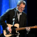 Vince Gill e Lainey Wilson TEM 'GO REST HANTE NEST MONTANHA' PARA 2025 EMMYS 'EM MEMORIAM'