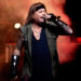 Vince Neil, de Motley Crue, diz que 'teve um derrame', 'os médicos pensaram que ele não poderia' voltar ao palco '