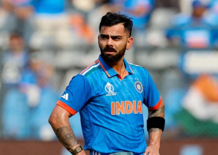 Virat Kohli lidera, seguido por Ranveer Singh, Shah Rukh Khan