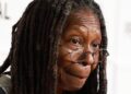 Whoopi Goldberg diz que tem muitas contas para se aposentar