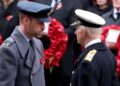 Príncipe William e rei Carlos III no Serviço Anual do Dia da Memória em Cenotafio em 10 de novembro de 2024 em Londres, Inglaterra
