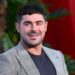 Zac Efron estreia uma nova reforma loira em meio a Nina Dobrev Vacation