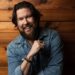 Zach Williams fala sobre o novo álbum 'Jesus Loves' & Revival Nights Tour