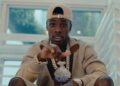 Zilionionaire Doe Libere o vídeo "Skyami Living"