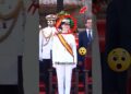 What is Sofía’s mother saying to Princess Leonor?