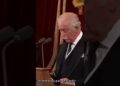 “CHOCADO!” 🤯 Rei Charles III Expõe Como o Brasil Usa Benefícios para Manter a Pobreza! (Meme)