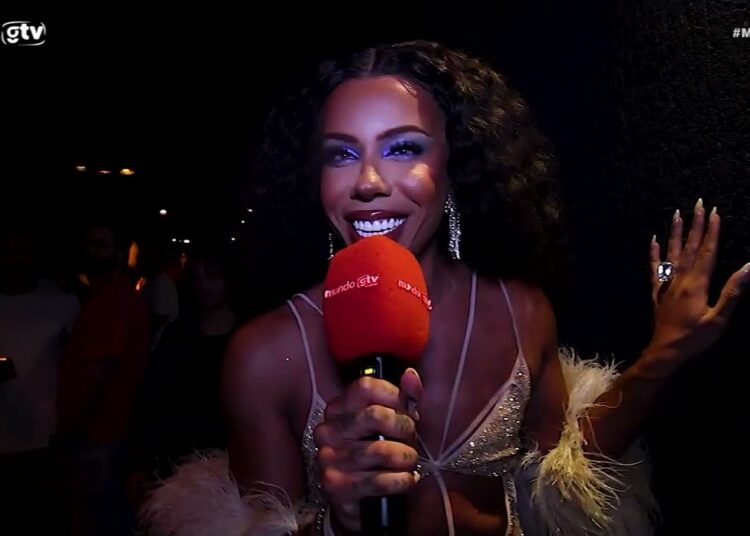 Torcida das celebridades na Final do Drag Race Brasil 2