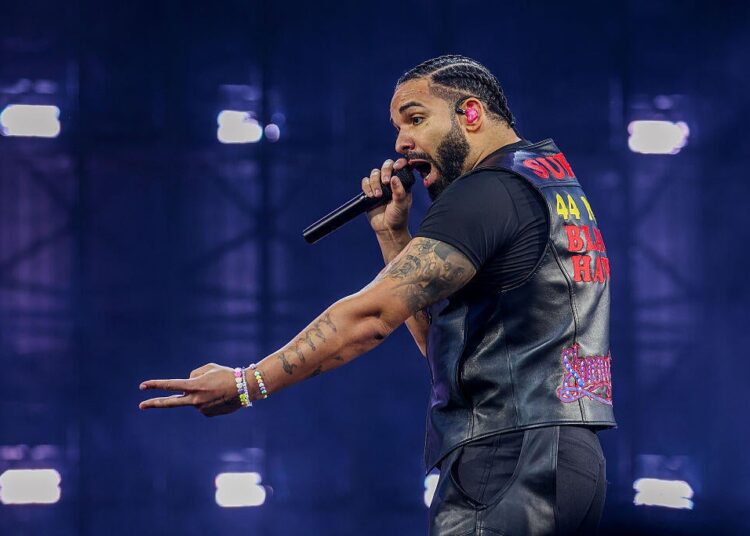 Juiz rejeita processo de Drake contra UMG por causa de faixa dissimulada de Kendrick Lamar