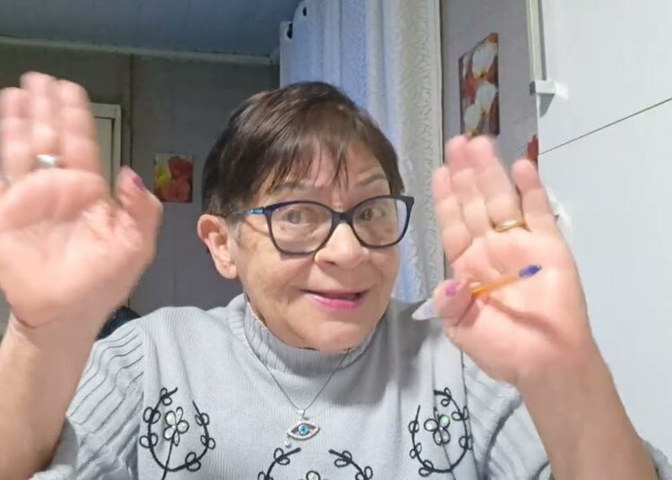 #MADU VAI DEIXAR A FOFOCA #VOU SER CARTOMANTE,PENSE🤔