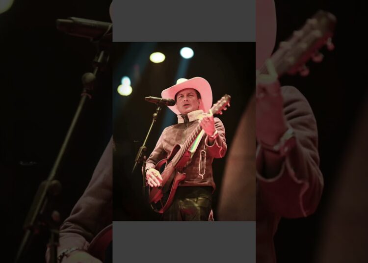 MORREU AOS 52 ANOS TRAGICAMENTE O CANTOR MAIS FAMOSO E RICO DA ÍNDIA.
