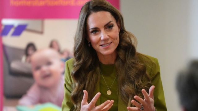 O visual do terno Co-Ord de Kate Middleton é uma homenagem à alfaiataria a Victoria Beckham