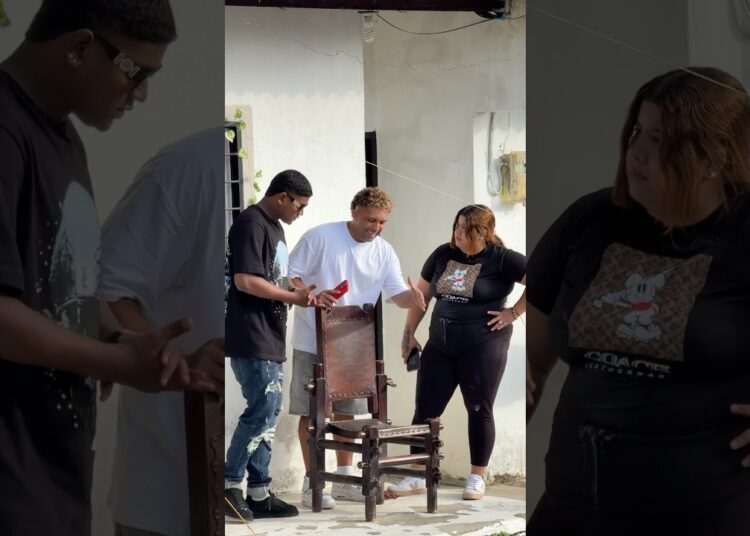La silla🪑 de la realeza 👑 más antigua // Broma 😂😂