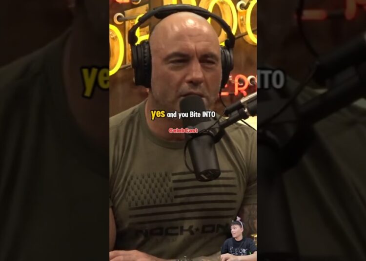 ❤Joe Rogan❤ Favorite Fruit #celebrity #podcast #joerogan #shorts