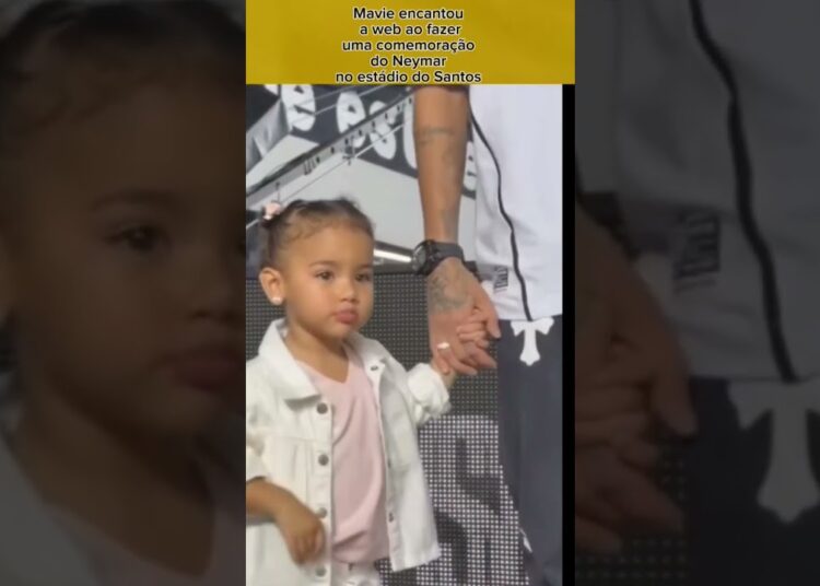 Mavie foi ao estádio do Santos e fez comemoração de Neymar #fofocas #neymar #mavie #biancardi