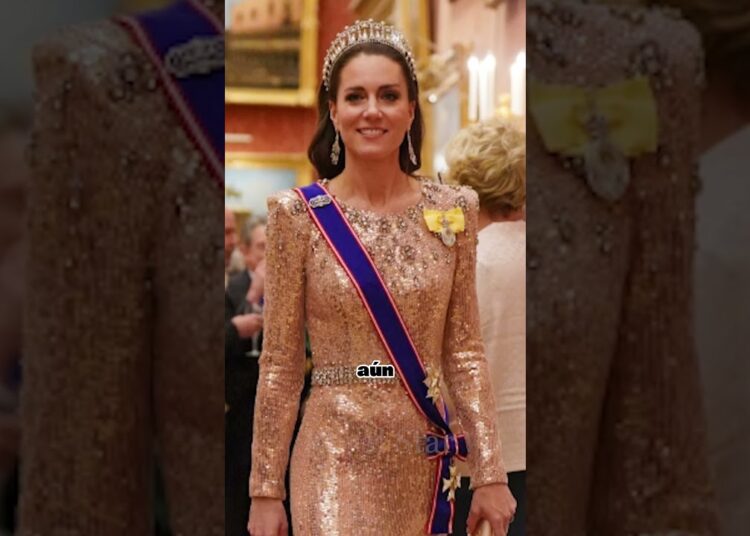 Kate Middleton: la princesa que domina los banquetes reales 👑✨ #shorts #KateMiddleton #Realeza